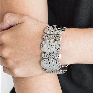 ❤️‍🔥5/$25❤️‍🔥 Cave Cache Silver Bracelet